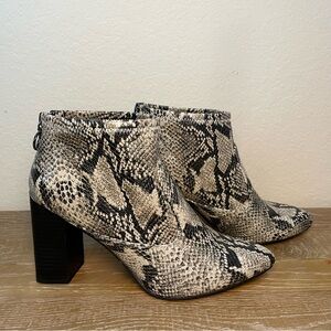Franco Sarto Kortney Snake Beige Gray Black Bootie Size 9
